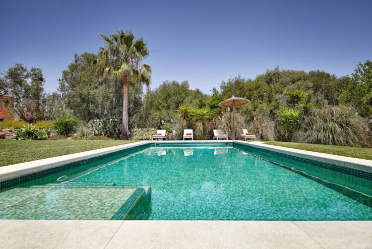Luxury Finca Mallorca South for rent 10 people Can Tarringo Santanyi pool area