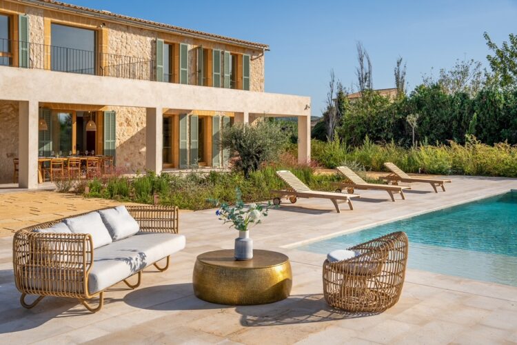 Finca Bellany Luxury Holiday Home Mallorca pool area