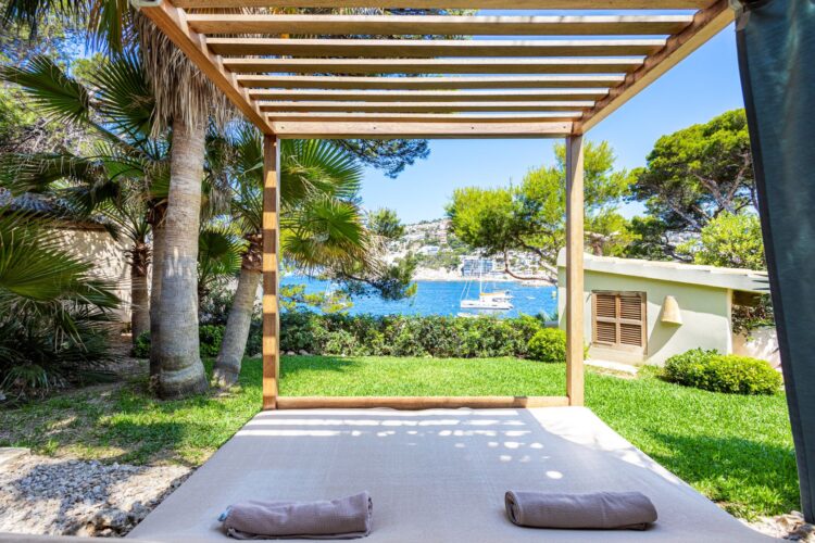 Casa San Carles Exclusive Holiday Home for Rent in Mallorca daybed