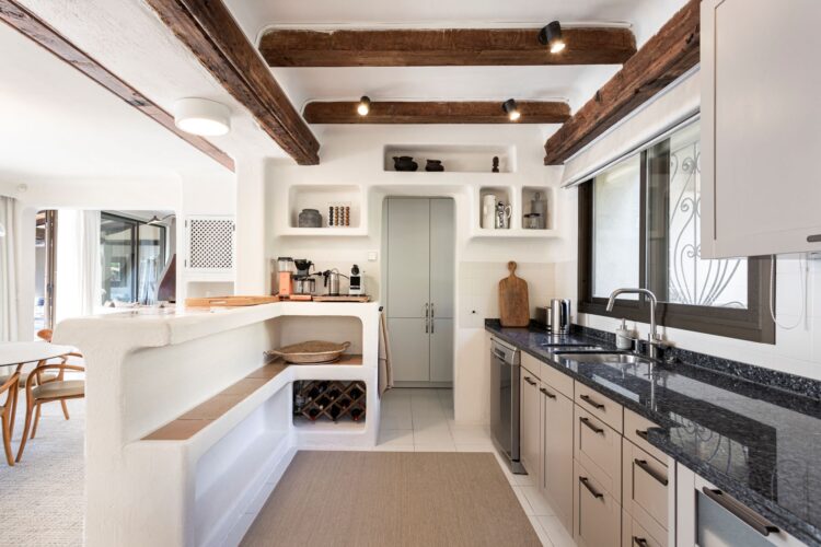 Casa San Carles Exclusive Holiday Home for Rent in Mallorca kitchen