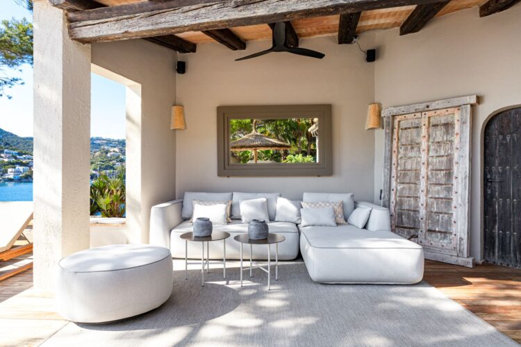 Casa San Carles Exclusive Holiday Home for Rent in Mallorca lounge
