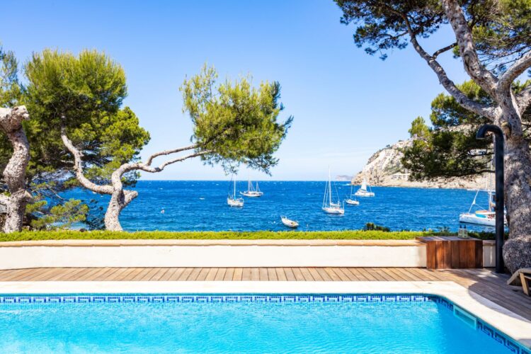 Casa San Carles Exclusive Holiday Home for Rent in Mallorca view to the sea