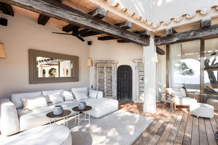 Casa San Carles Exclusive Holiday Home for Rent in Mallorca lounge