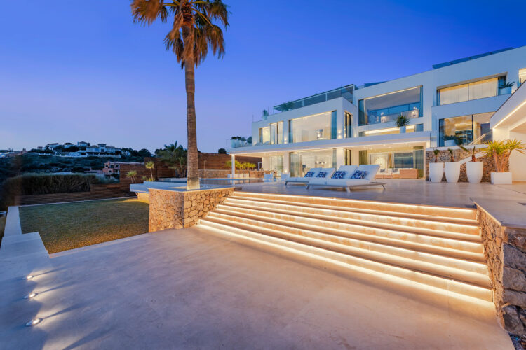 Cliff Villa Port Andratx Exclusive Holiday Home Mallorca By the Sea at night