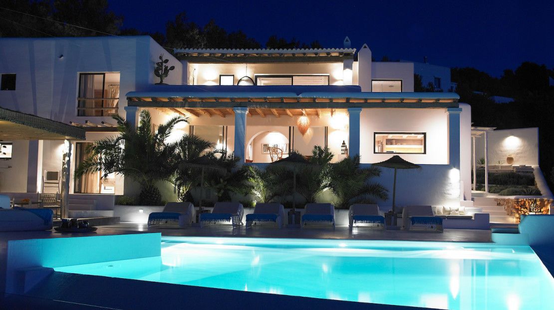 Villa Finca Ethno Mar Ibiza – Rent a Luxury Seafront Escape