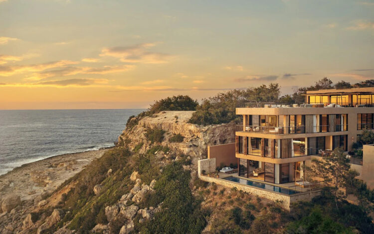 Villa La Roca Ibiza – Rent a Stylish Villa with Rooftop Terrace