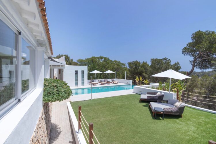 Villa-Talamanca-Ibiza garden